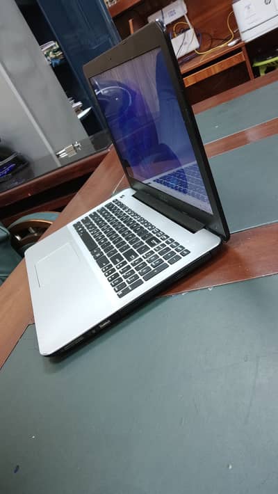 Asus Corei3 5thGen Slim series 4/128Ssd 4hour+batry