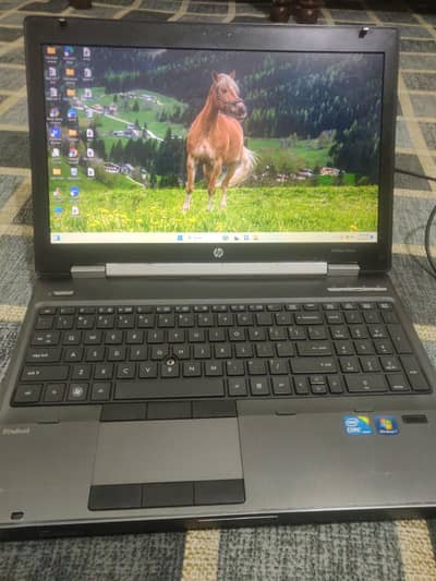 Hp laptop elitebook  256 SSD