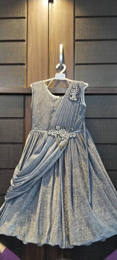 Girl dress . Fancy Maxy