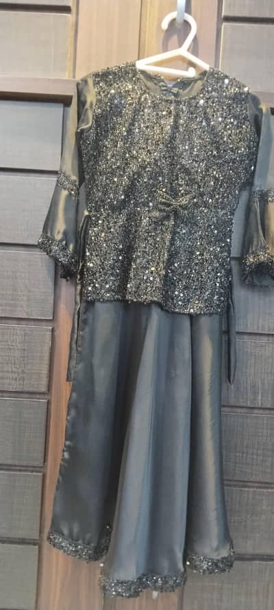 Girl Dress in black colour.