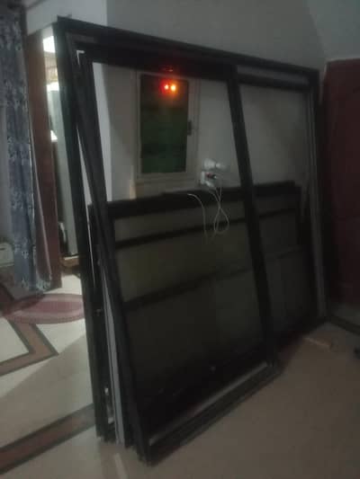 almuniam frame for sale glass b andar laga hy like new