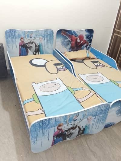 2 kids wooden beds - New Condition