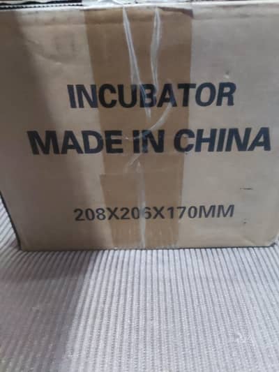 breand new incubator 6 eggs