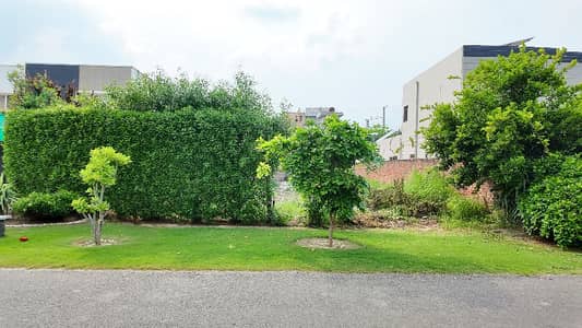 17 MARLA LOW BUDGET CORNER PLOT NEAR PARK DHA PHASE 5 B BLOCK 767