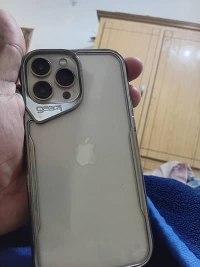 13 pro max    jv 128 GB bilkul saf sutrah phone hai