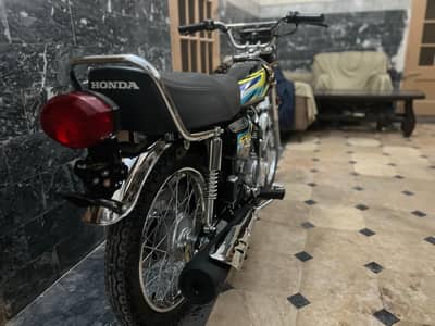 HONDA 125 2026 RED COLOUR NEW STICKERS