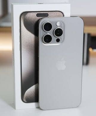 iphone 15 pro max 256gb LLA model both e sim 10/10 with box