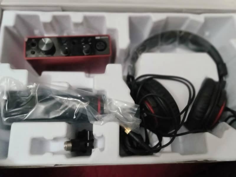 Focusrite 3rd Generation Complete Kit 1