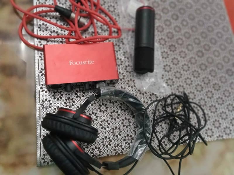 Focusrite 3rd Generation Complete Kit 4