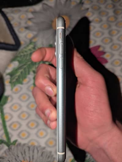 Iphone 11 FU Non PTA 10/10 waterpack