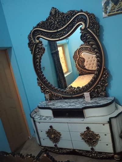 bed & side table 2 ,drassing