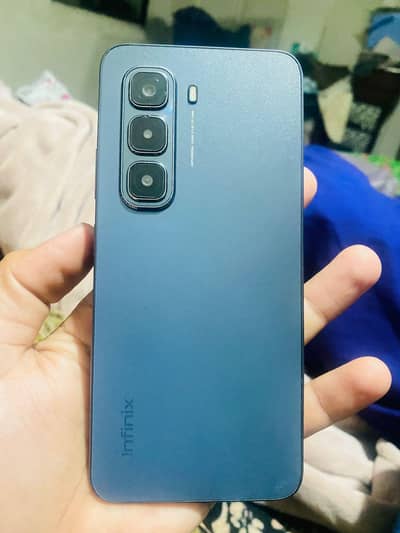 hot 50 pro . Demand 45 k or exchange with Samsung