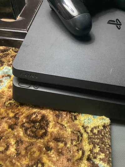 ps4 for sale 9/10 condition