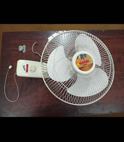 Royal Bracket Fan