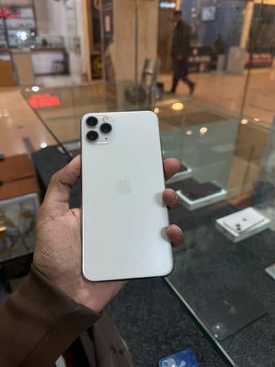 i phon 11 pro max 2256 gb 10 by 10