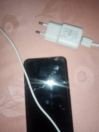 4/64 mobile no panel change no minor scratch total genuin with charger