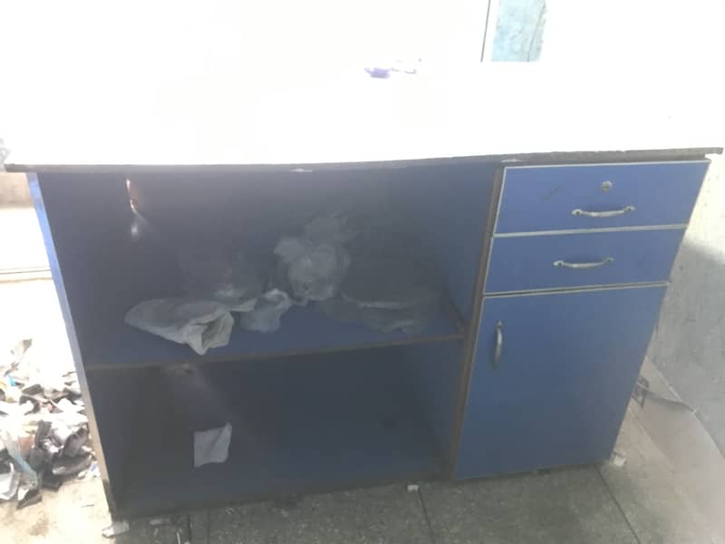 Table counter computer table 1