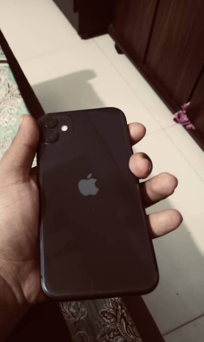 Iphone 11 mint condition zero scrach 10/10 black colour . .