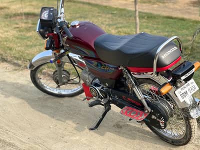 model 2024 12 month me nikli gtjhi