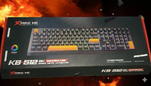 only 3 days used ineed some money it's a original xtrike me keyboard