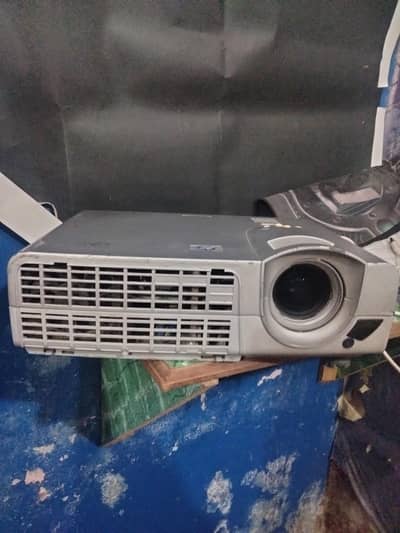 HP vp6120 Projector