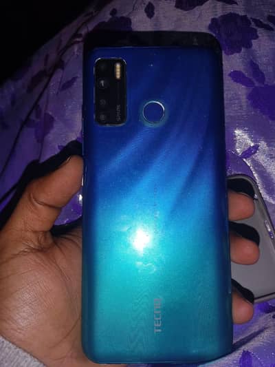 Tecno Spark 5 pro 4/64 with box