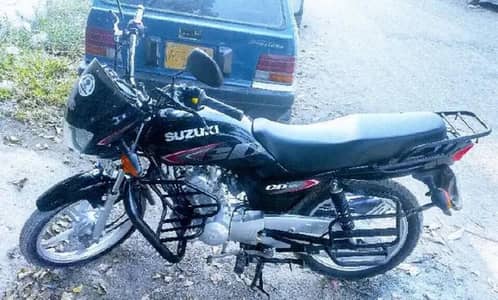 Suzuki gd 110     23 ka 10 month hai  03*111*22*8006