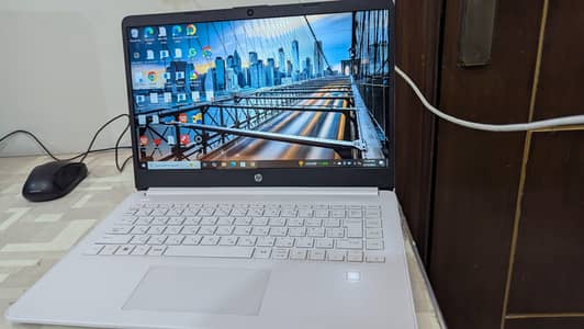 8GB RAM | 256GB SSD | Excellent Condition