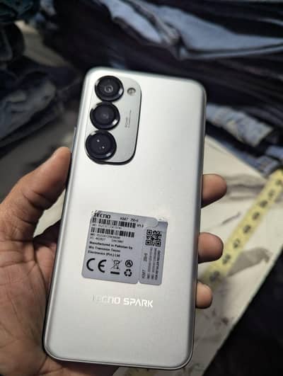 Tecno spark 40 pro plus  8 gb  256 gb
