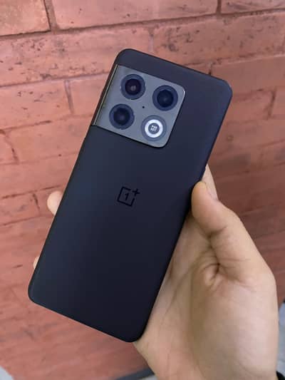 One plus 10 pro 10/10 non pta