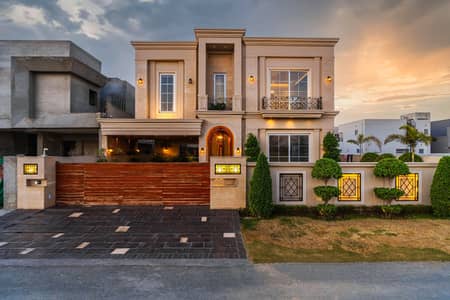 Classical Designed 1 Kanal House in DHA Phase 7 FOR SALE