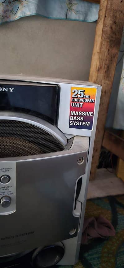 Sony Model No. : HCD-GN1200D Only speakers