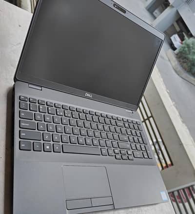 CORE I5 8GEN TOUCH PAD