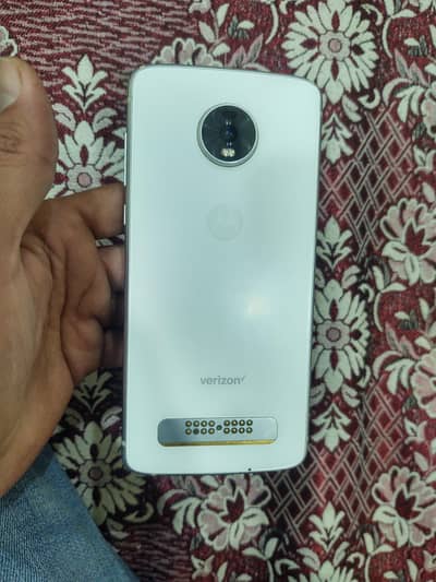 moto z4 10/9 with only original charger
