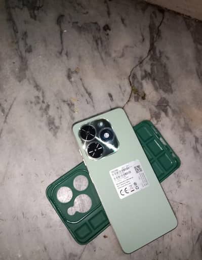 Techno spark 20c 4+4 128 With box urgent sell