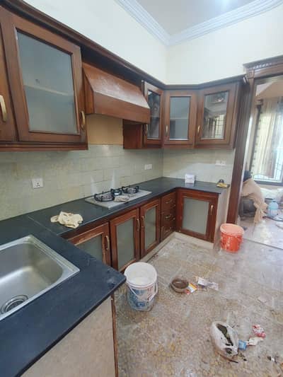 corner ground portion for rent