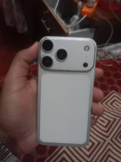 I phone 17pro convert I phone xr storage 64 better 85orgnel all ok