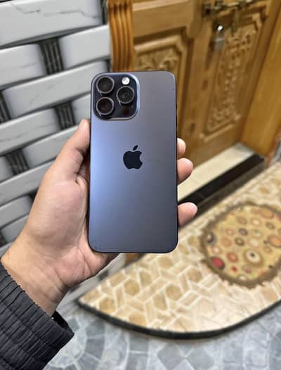 15 pro max 256GB condion like new  battery health 96% 207cc charge