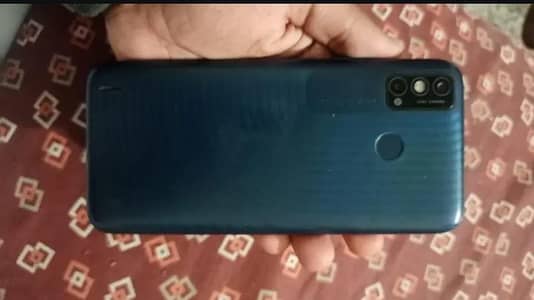 condition 10/9  4GB 64gb