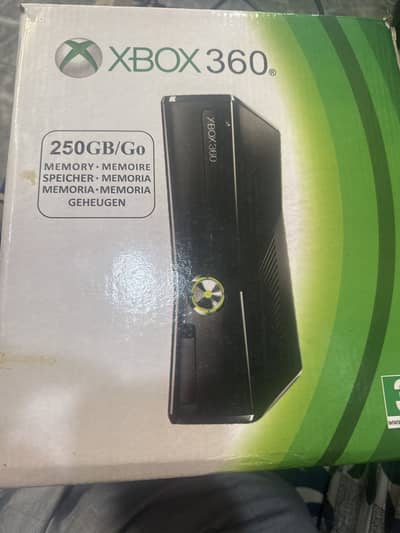 Xbox 360 for sale with complete box