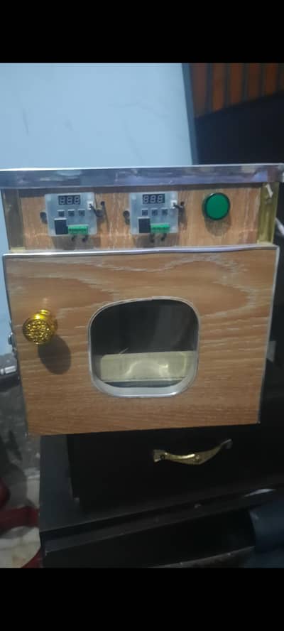 incubator for 20-25 eggs in multan