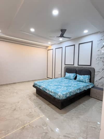 family and couple Room for rent daily basis and short time