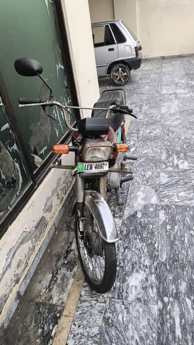 Honda CD70 bike for sell in adorable price