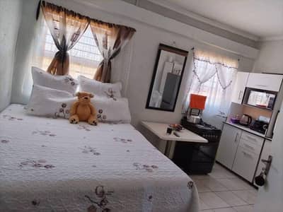 family and couple Room for rent daily basis and short time