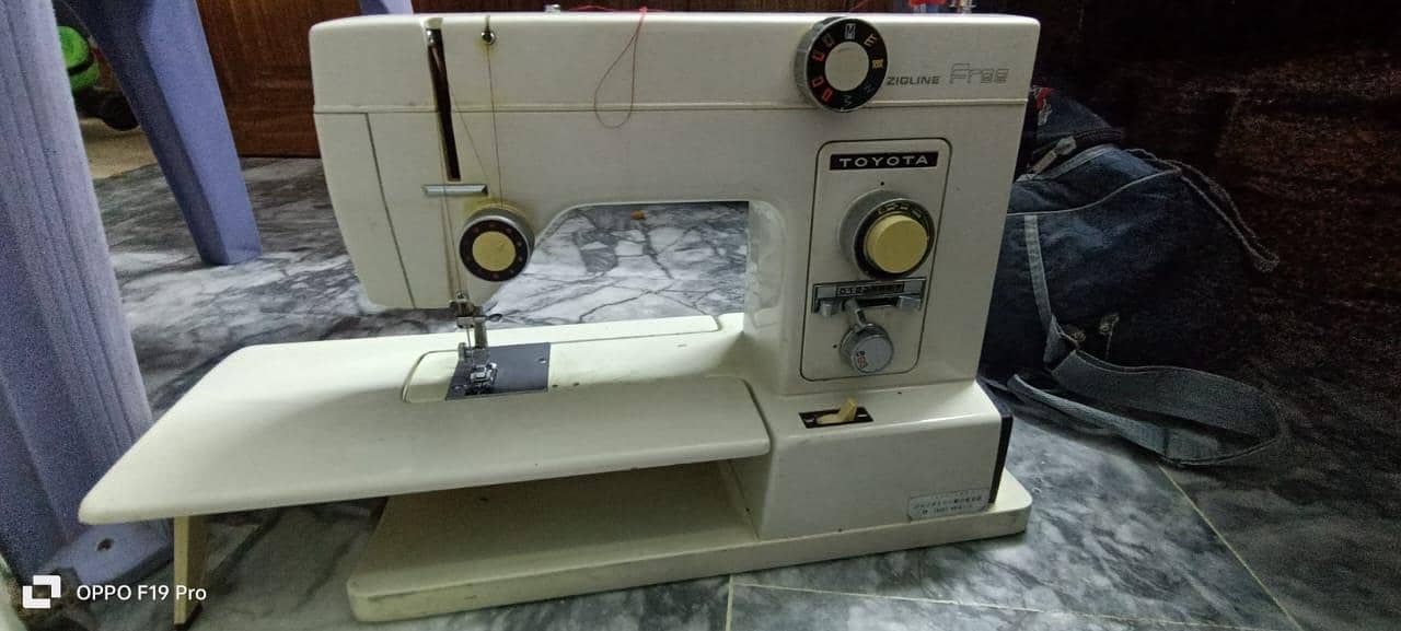 Zik Zak Sewing  Machine 2