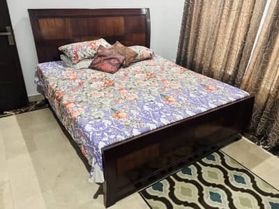 King Size Bed and with Dressing and Locker tables