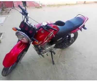 ybr 125g red chakwal