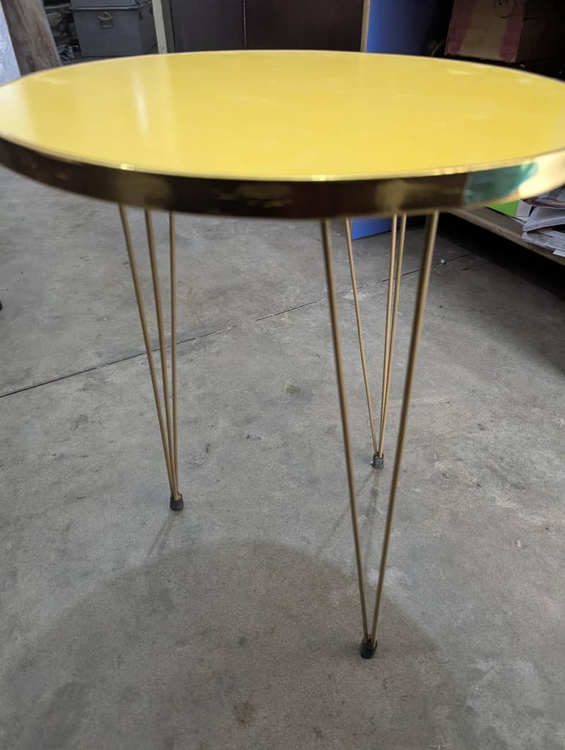 side or coffee table 0