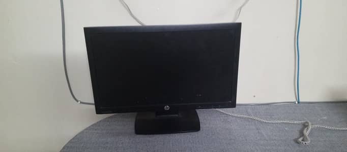hp pro display monitor  with monitor stand 10/10 condition