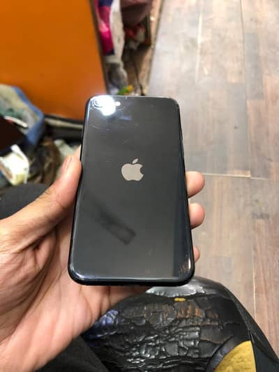 i phone se2020 exchange possibly kise axhy phone sa